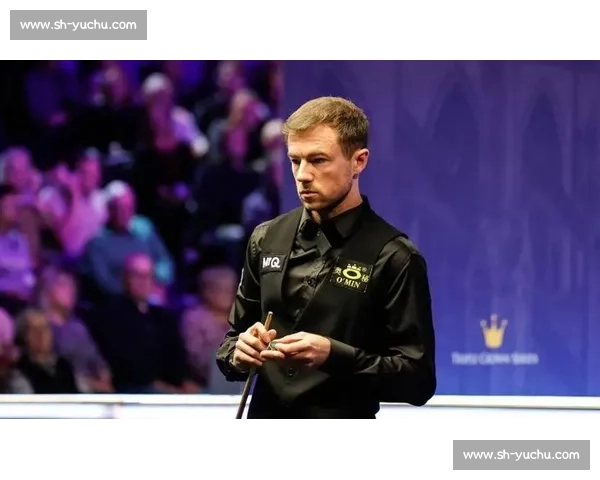 15 年圆梦!利索夫斯基携女友捧杯,与特鲁姆普相拥泪目 15 年圆梦!利索夫斯基携女友捧杯,与特鲁姆普相拥泪目